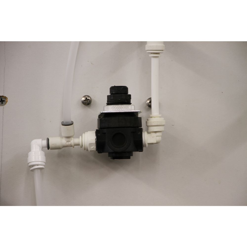 Watts P60 Series Miniature Plastic Water Pressure Regulator - 4 Way - 1/4" QC 0-125 psi