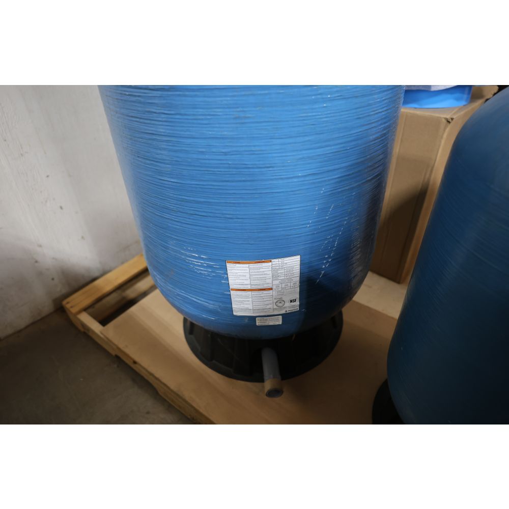 Romate Tank 60 Gallon Composite with Bladder 24" x 41.5" Inlet/Outlet 1.25" Male NPT OPEN BOX