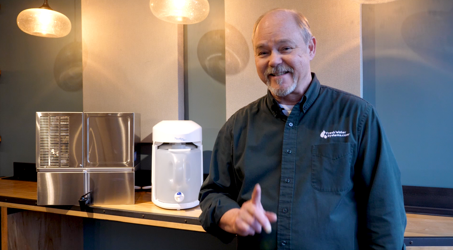 what is a water distiller