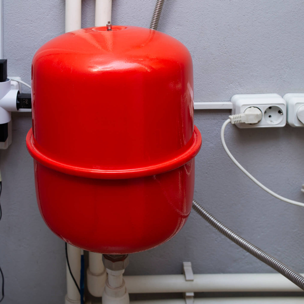 What Is a Water Heater Thermal Expansion Tank and Is It Necessary ...
