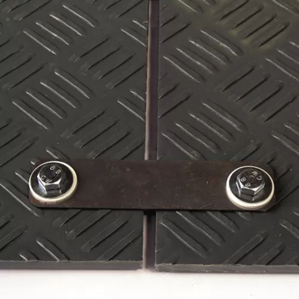 Ground Protection Mat 2-Way Under Mount Connector